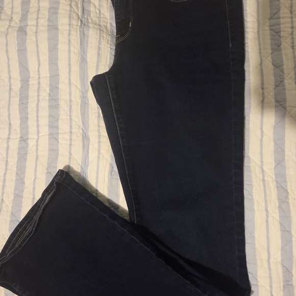 Women's 315 Shaping Levi's Boot Cut Jeans - Picture 2 of 5